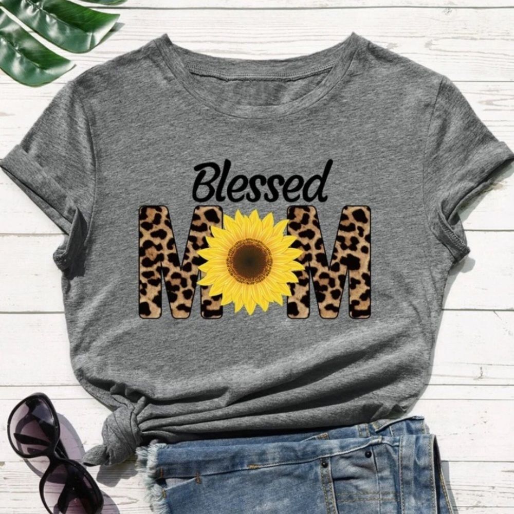 DONATING SOON!🖤S/M Blessed MOM Leopard Cheetah Sunflower Graphic Tee 100% Cotto